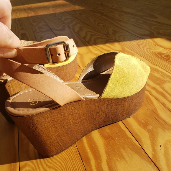 Never Worn! Harvest yellow suede wedge sandals - Picture 5 of 8
